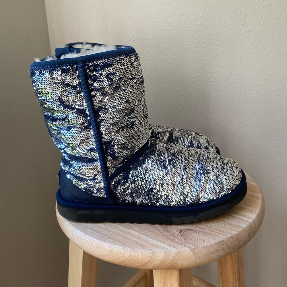 UGG Australia Sequin Blue & Silver Boots Women’s 7